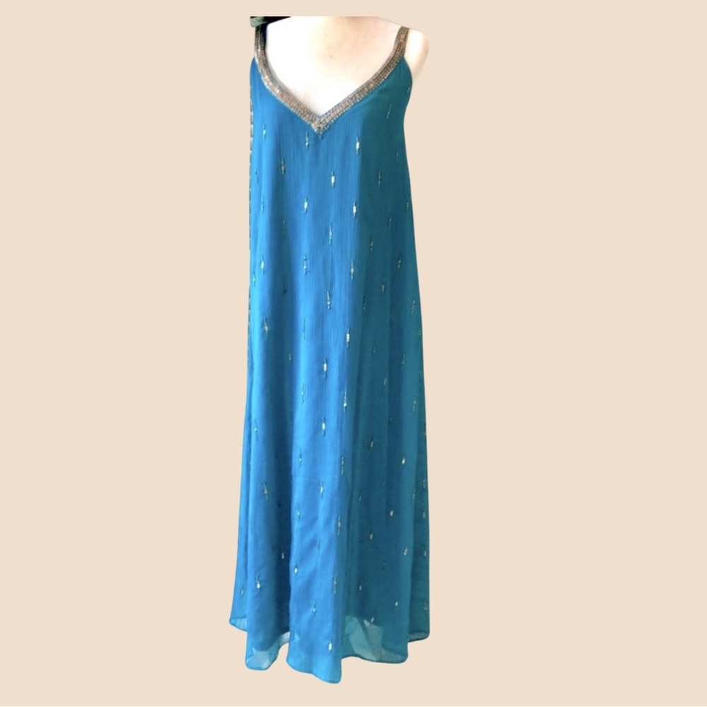 BOUTIQUE ITEM- STUNNING LONG CHIFFON DRESS WITH SEQUIN ACCENTS